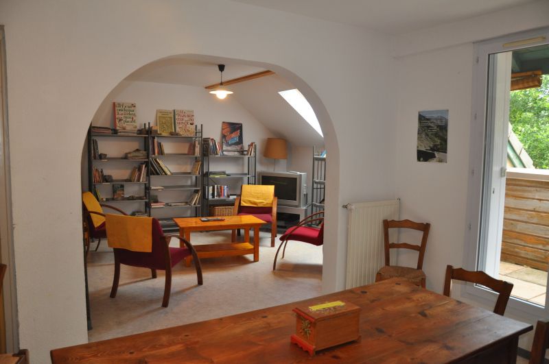 Gte de lours Salon vu de la salle manger